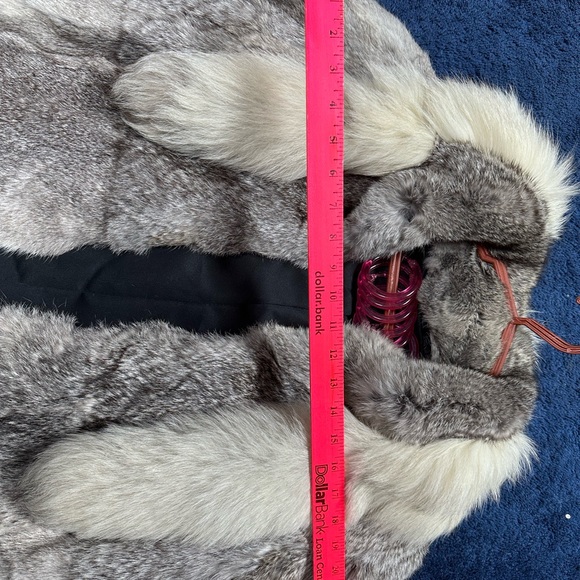 Fur coat - Picture 10 of 12